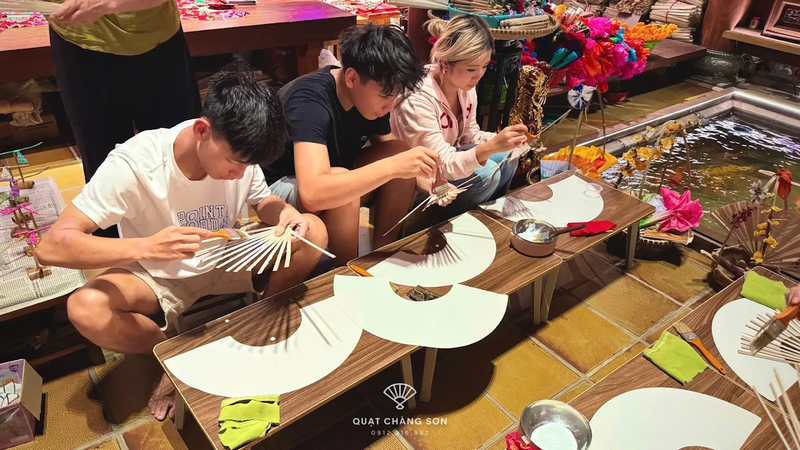 Experience of making Chàng Sơn Fan (1)